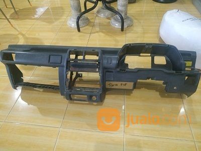 Dasbor Mitsubishi Colt T120ss