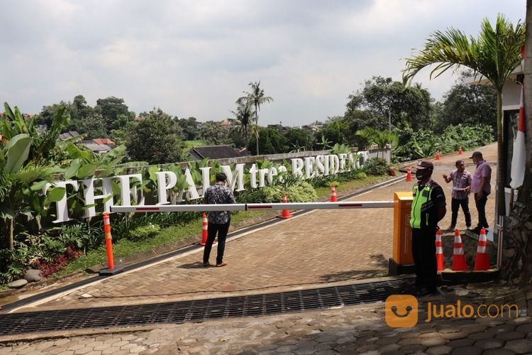RUMAH MEWAH DENGAN PEMANDANGAN YANG INDAH DI SEMARANG