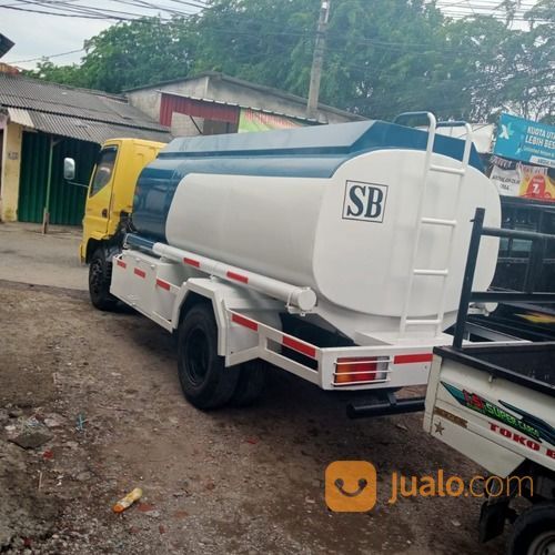 KAROSERI TRUK TANGKI 8000 LITER JASA PEMBUATAN TRUK TANGKI MINYAK AIR BBM CPO CHEMICAL PERTAMINA