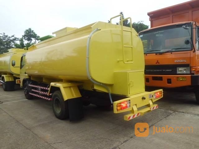 KAROSERI TRUK TANGKI 8000 LITER JASA PEMBUATAN TRUK TANGKI MINYAK AIR BBM CPO CHEMICAL PERTAMINA
