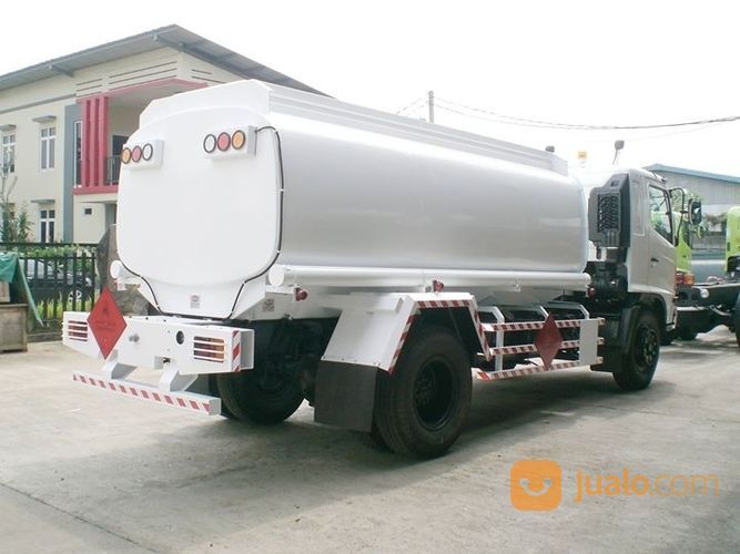 TRUK TANGKI 10000 LITER JASA KAROSERI TRUK JASA PEMBUATAN TRUK TANGKI AIR MINYAK BBM CPO OIL CEMICAL