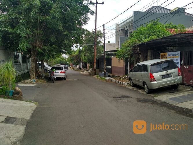 Rumah KRIS KENCANA Pusat Kota Surabaya