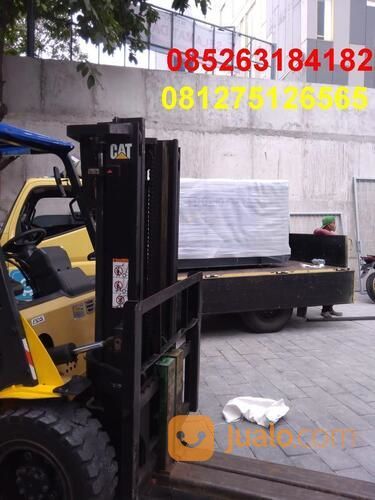 PUSAT SEWAKAN FORKLIFT HARIAN CIJANTUNG 089518150150