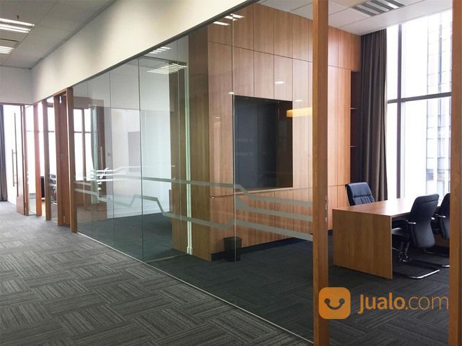 Sewa Tahunan Office Noble House Penthouse Mega Kuningan Jakarta Selatan Luas 2.000 M2 Furnished