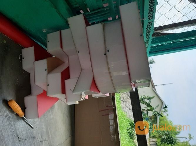Jasa Pembuatan Neon Box, Huruf Timbul, Plang Plang Merek Di Medan