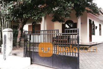 Rumah Halaman Luas Tengah Kota Dekat Unsoed GOR Satria Purwokerto Utara