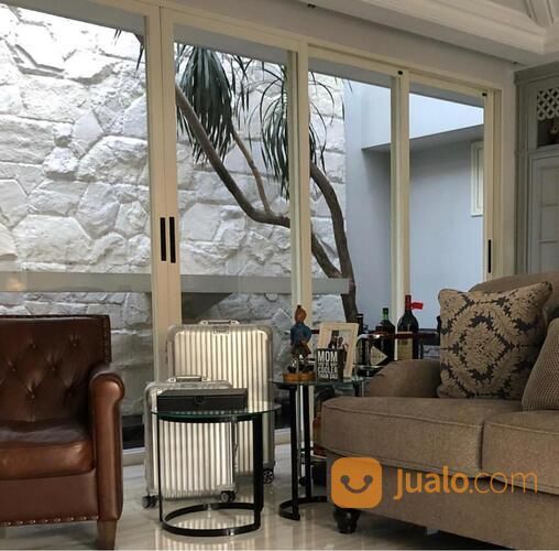 Rumah Mewah Isen International Surabaya Barat Nuansa Vila Resort + Swimming Pool