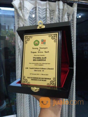 PLAKAT KAYU BOX PREMIUM