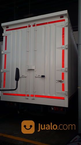 Isuzu Box Besi 6 Ban NMR71 T SD 125 Ps 6 Ban