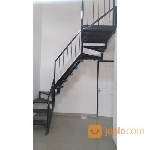 Rumah 2Lantai SATURNUS REGENCY Metro Margahayu Raya Dekat Lotte Dan Depo Bangunan