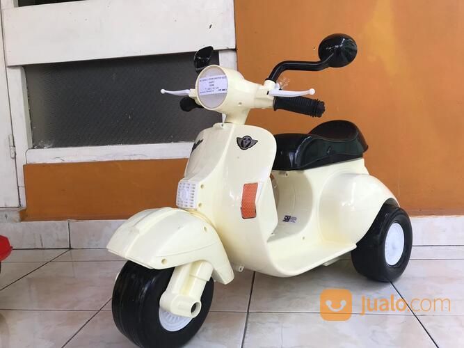 MURAH!! Mainan Anak Vespa Aki Volta Vaster 5017
