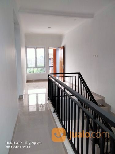 RUMAH IDAMAN 2 LANTAI DI KEMANG DEPOK