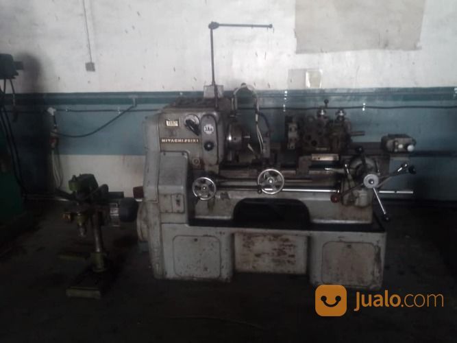Mesin Bubut Bekas