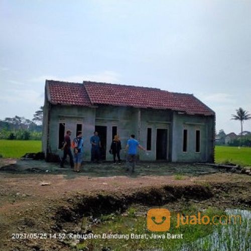 Beli Rumah Daerah Bandung Barat Dekat Jalan Raya