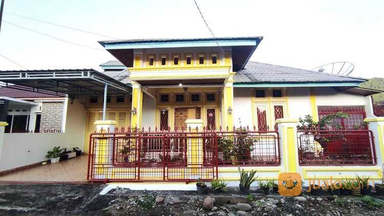 Rumah Besar Dan Nyaman Di Kawasan Rawang Timur, Kota Padang