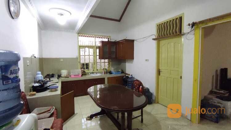 Rumah Besar Dan Nyaman Di Kawasan Rawang Timur, Kota Padang