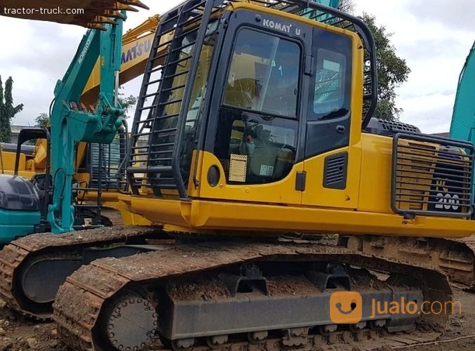 Excavator Komatsu PC200-8MO Tahun 2014