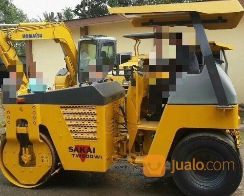 Tandem Roller Kombinasi Sakai TW500W-1