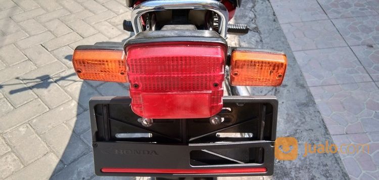 Honda Win 1984 Warna Merah