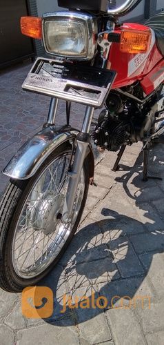 Honda Win 1984 Warna Merah