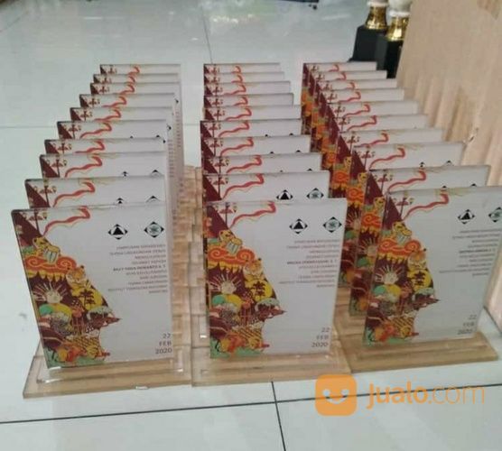 Plakat Akrilik Kecil