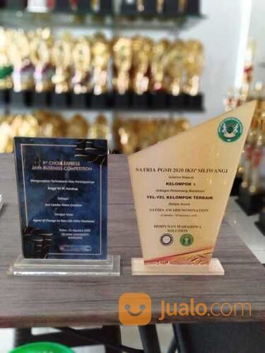 Plakat Akrilik Kecil