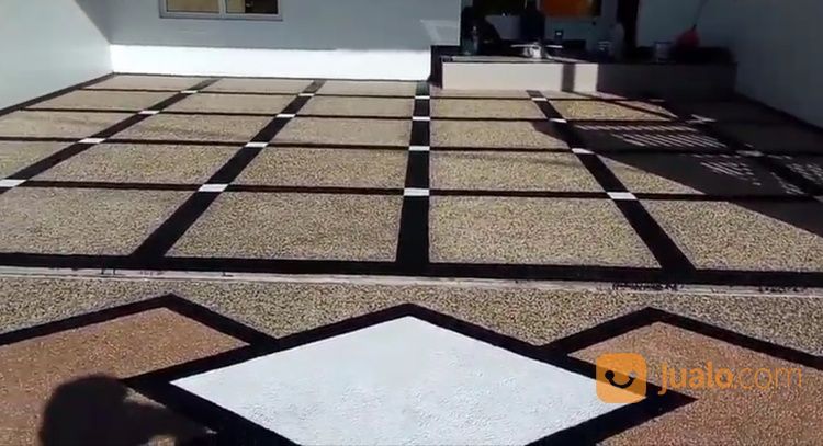 Lantai Motif Batu Coral Sikat