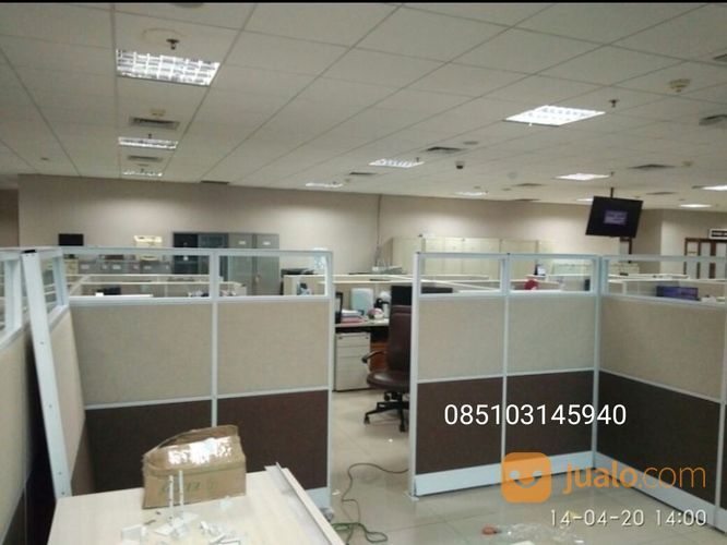Partisi Kantor Pembatas Ruang Kerja