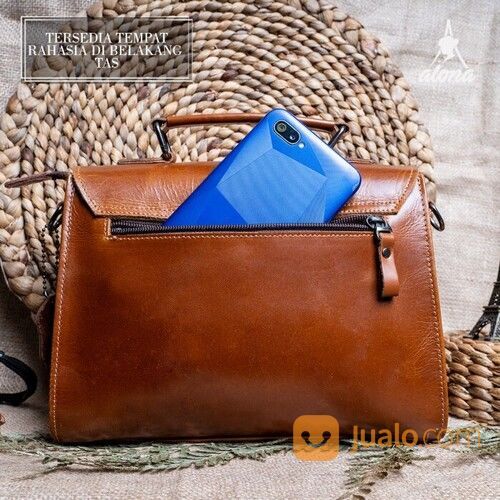 Shoulder Bag / Tas Selempang Wanita Kulit Asli Aurora Bag Desain Klasik Nan Elegan | Alona Leather