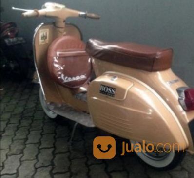 Vespa Super Tahun 1977 Coklat