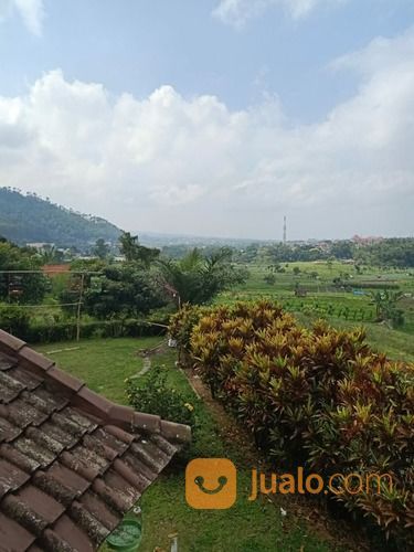 Rumah Villa Bukit Pinus Suasana Sejuk Di Kota Batu