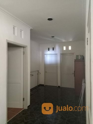 Rumah Villa Bukit Pinus Suasana Sejuk Di Kota Batu