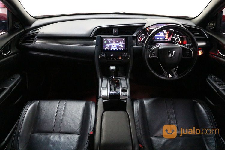 Honda Civic E Turbo Hatchback AT 2018 Merah