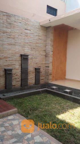 Rumah Mewah 2 Lantai Siap Huni Di Perum Bumi Palapa Malang