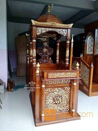 Mimbar Masjid Kubah Ukir Kaligrafi