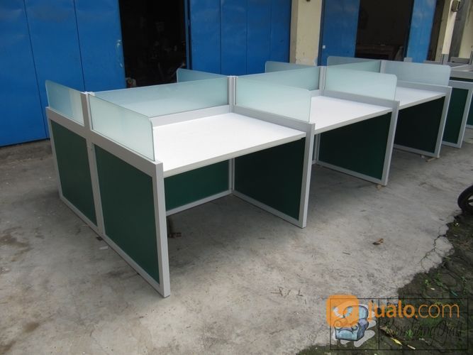 Meja Partisi Kantor 6 Orang