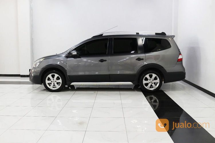Nissan Grand Livina X-Gear MT 2016 Abu-Abu