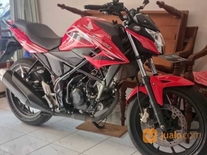 HONDA Motor CB150R 2018 Merah Silver Low KM, Pajak Panjang, Kondisi Mulus Harga Murah