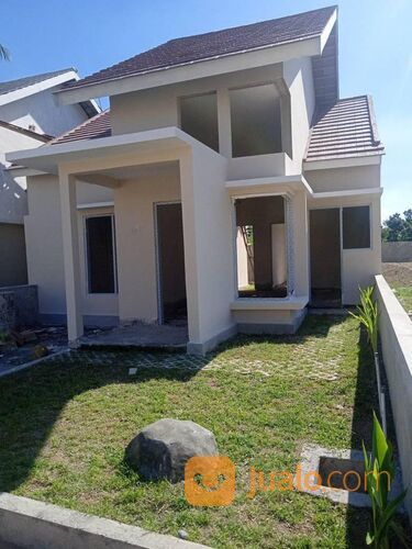 RUMAH DI PRAYA BARAT - GRAND BATUJAI RESIDENCE - LOMBOK