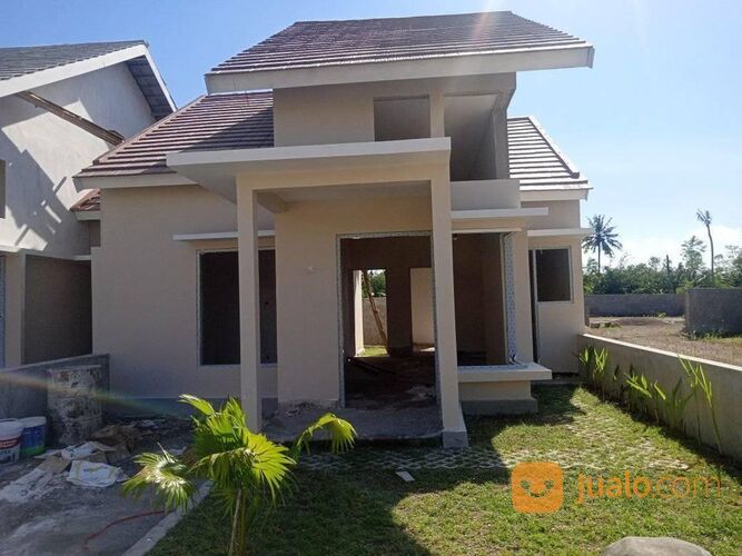 RUMAH DI PRAYA BARAT - GRAND BATUJAI RESIDENCE - LOMBOK