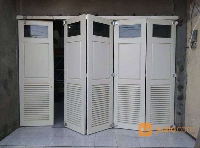 Harga Service Pintu Garasi Tikung Kayu