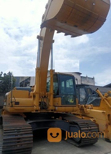 Excavator Komatsu PC300-8MO Tahun 2015