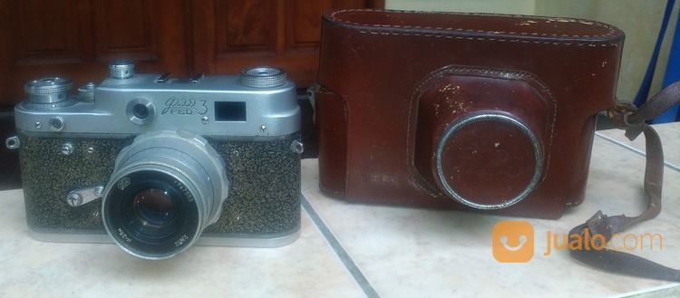 Barang Antik. Kamera Analog . Soviet FED-3 .