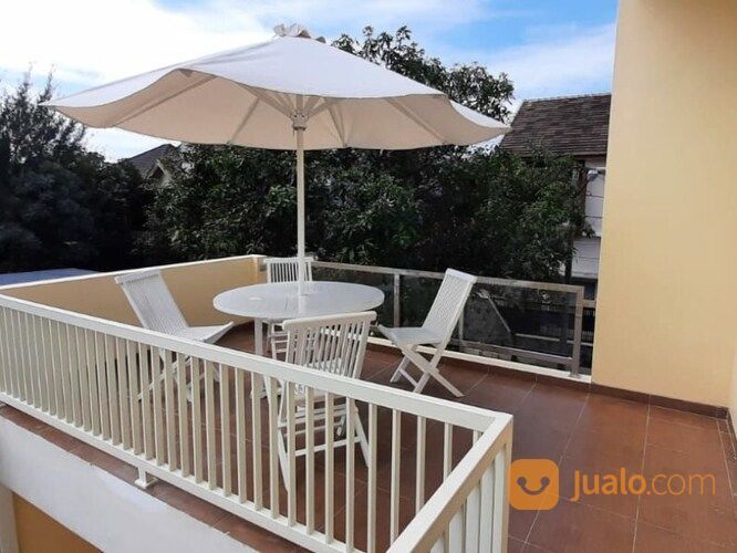 Rumah Mewah 4 KT Di Perumahan Pondok Blimbing Indah, Araya, Malang