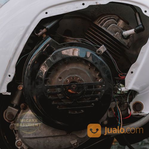 Vespa PTS 100 Plat AB