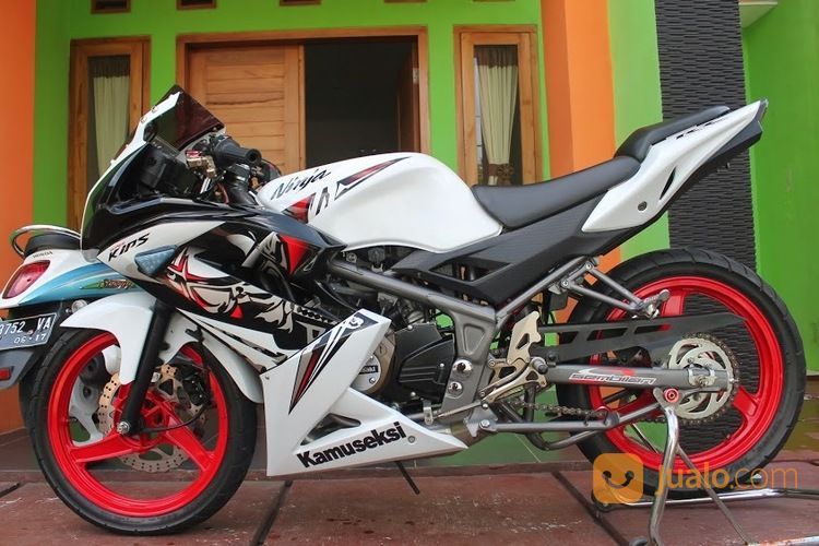 Kawasaki Ninja 150 RR SE 2013 Modif Simple