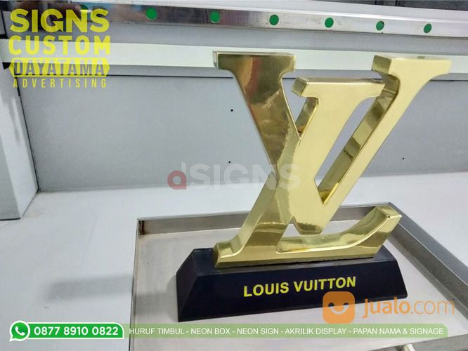 Plakat Logo LV Bahan Kuningan
