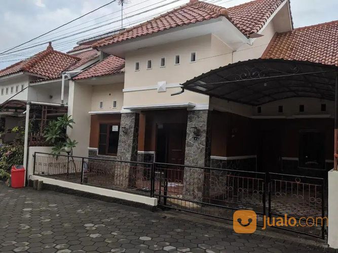 Rumah Dalam Perumahan Jalan Candi Gebang Utara Condongcatur