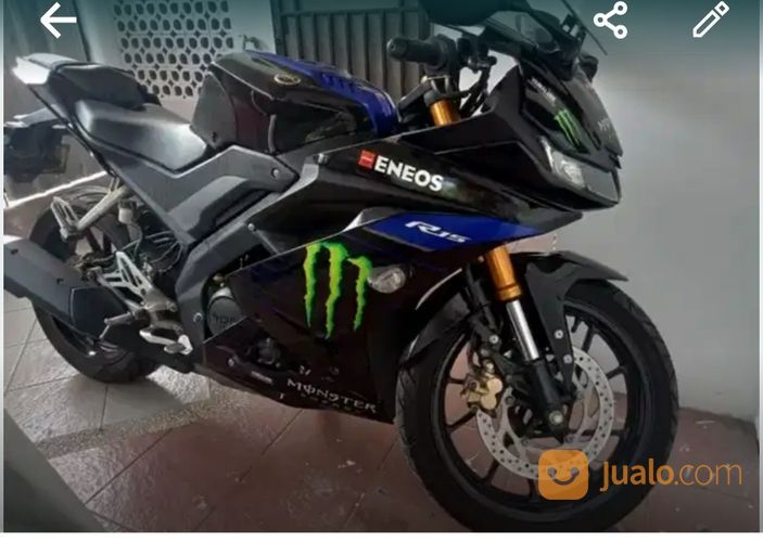 Yamaha R15 V3 Monster Energy (Limited Edition)