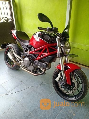 MOTOR DUCATI MONSTER 696 SAMARINDA-BALIKPAPAN